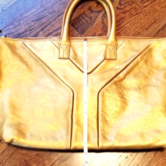 Yves Saint Laurent Easy Y Gold Bag - EUC - Picture 8 of 14